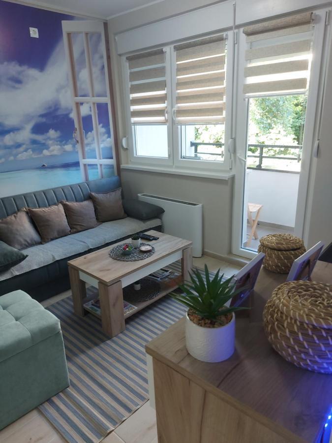 # Espresso 2 Apartman Sa Garazom Sremska Mitrovica Exterior foto